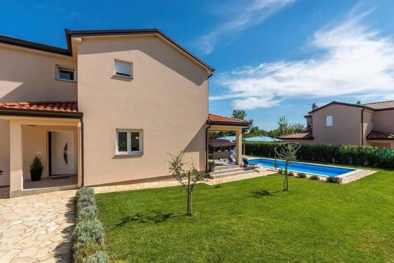 Villa 3M Kanfanar 0*,  Croatia