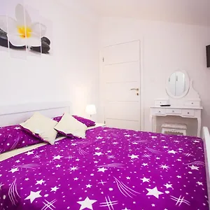 Apartment App Sara, Kanfanar
